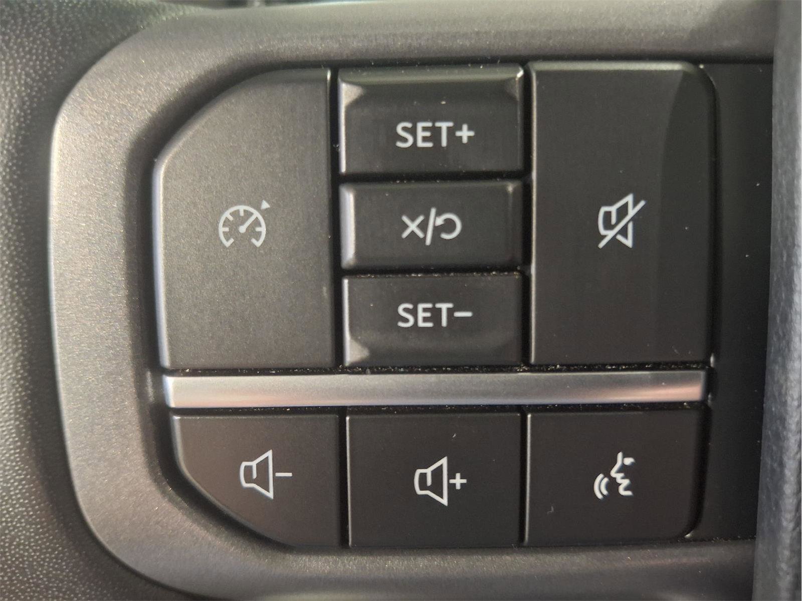 Used 2024 Ford F450 Lariat AWD/4WD image 22