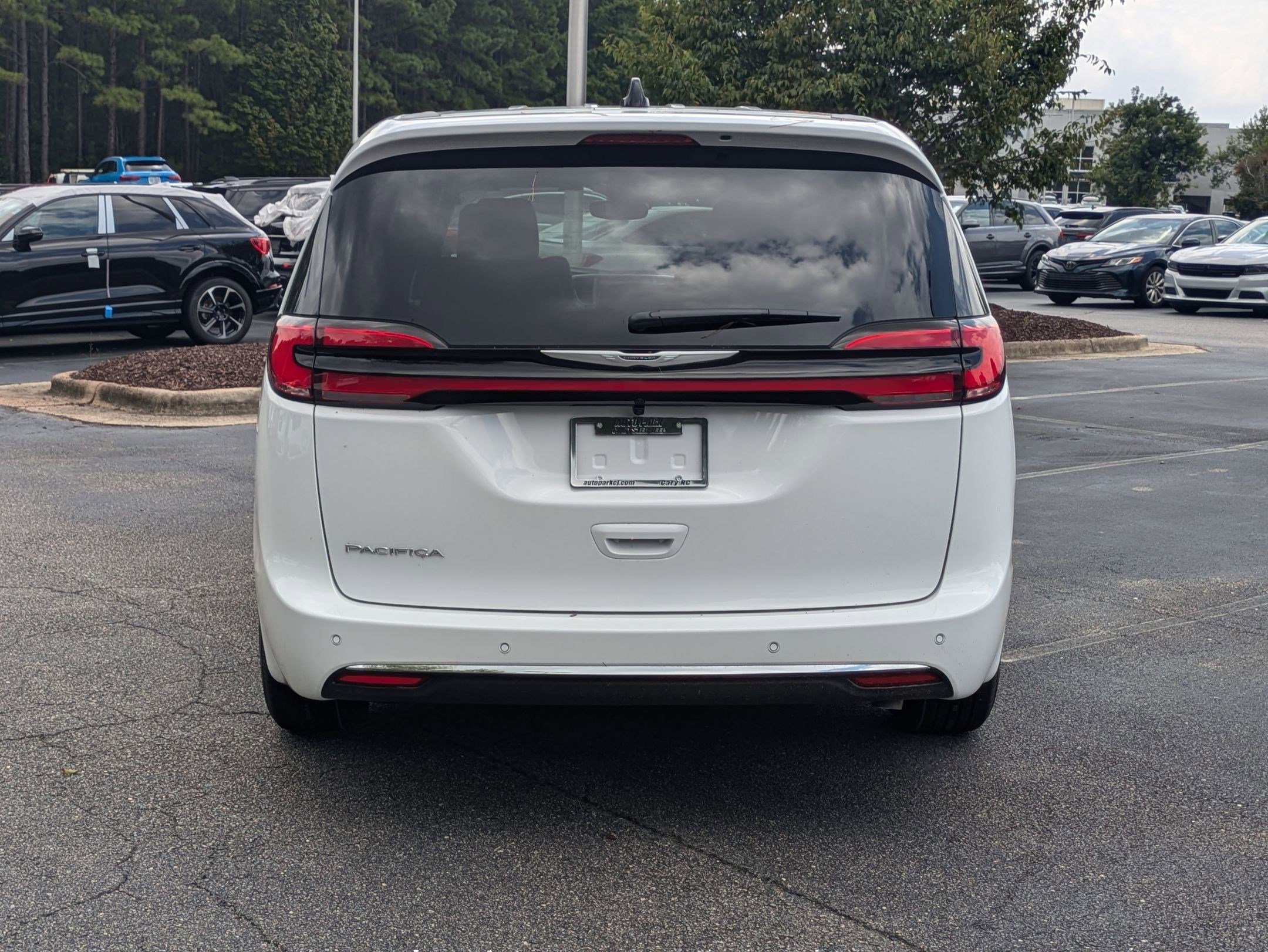 New 2026 Chrysler Pacifica Select image 6