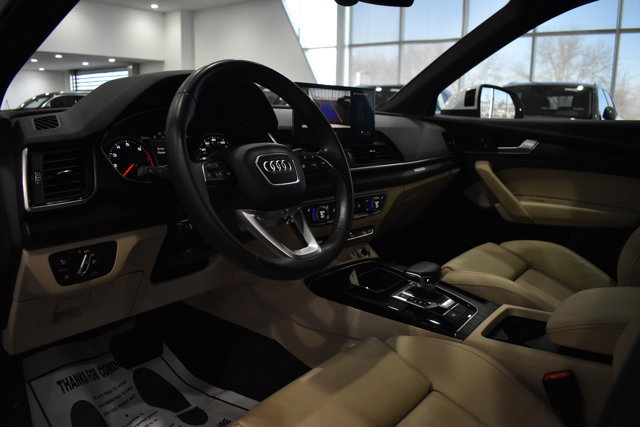Used 2023 Audi Q5 2.0T Premium w/ Convenience Package image 14