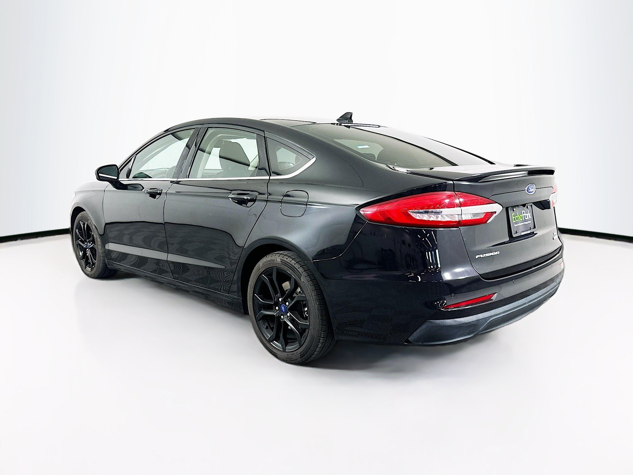 Used 2020 Ford Fusion SE w/ Equipment Group 151A FWD image 5