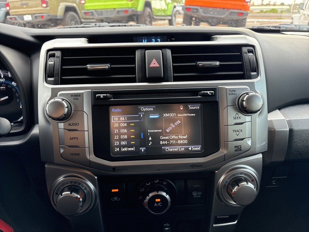 Used 2015 Toyota 4Runner image 32