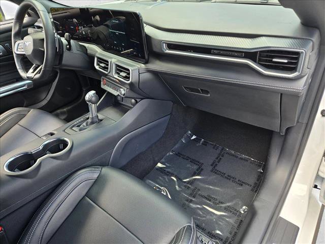 Used 2025 Ford Mustang GT Premium RWD image 19
