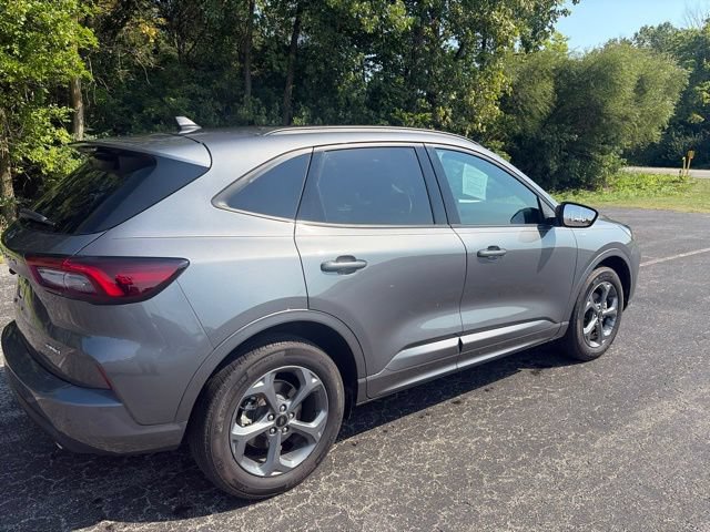 Used 2024 Ford Escape ST-Line w/ Tech Pack #1 AWD/4WD image 10