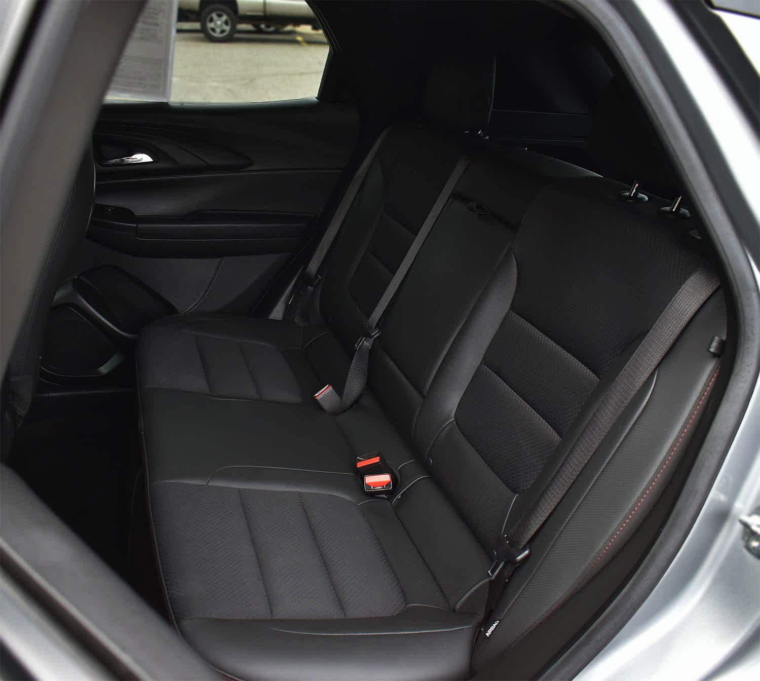 Used 2023 Chevrolet TrailBlazer RS w/ Convenience Package image 11