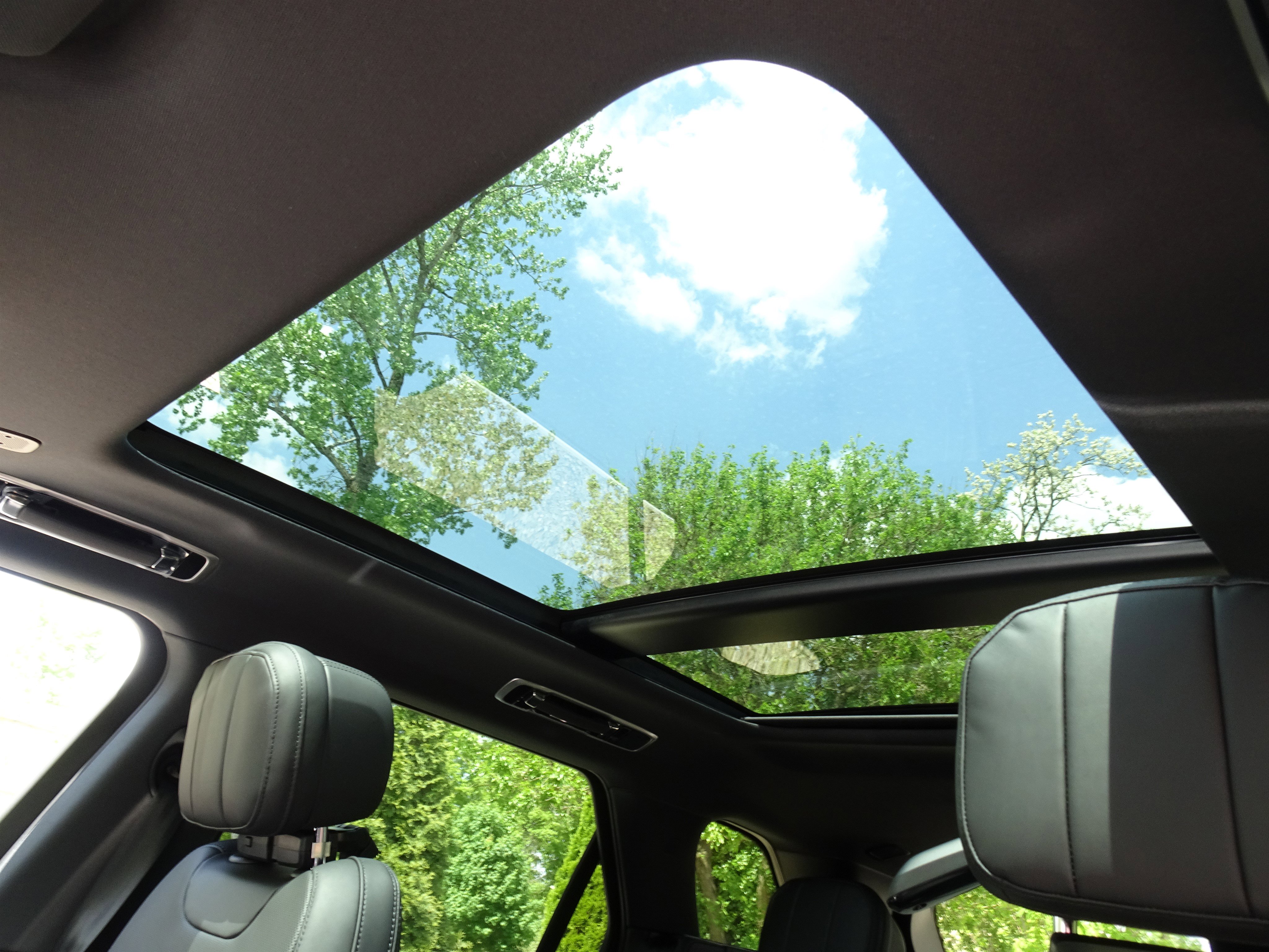 New 2026 Land Rover Range Rover Sport SE AWD/4WD image 5