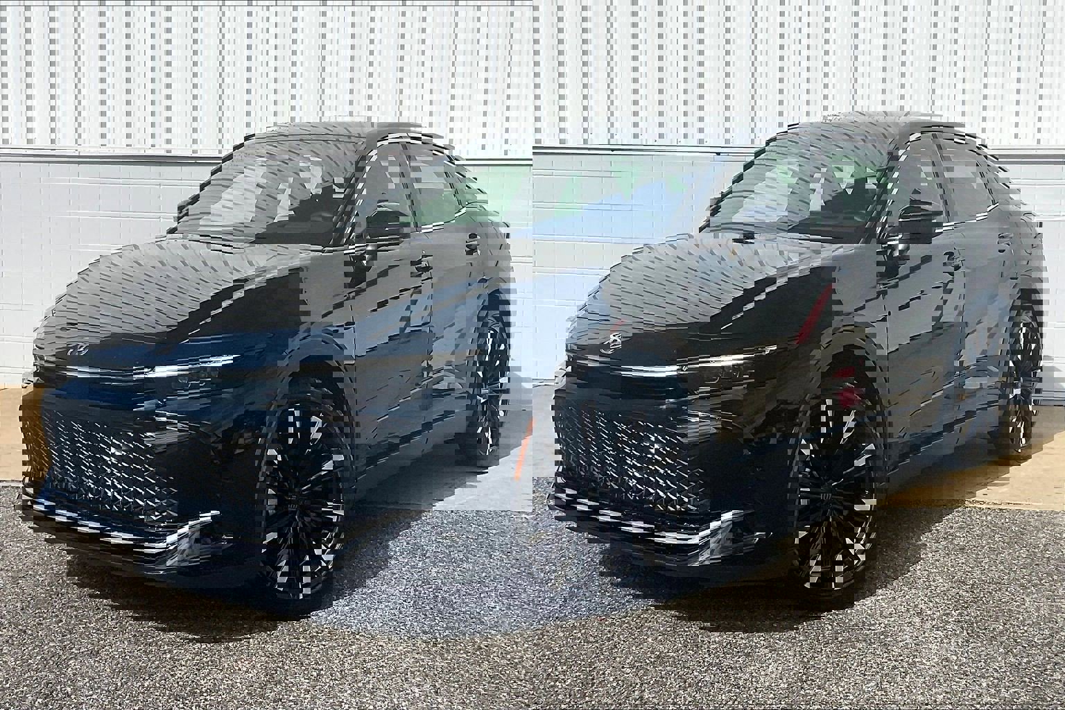 Used 2025 Toyota Crown Platinum image 2