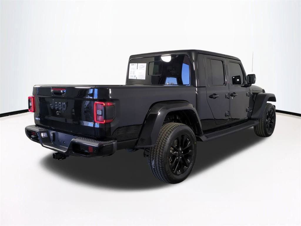Used 2023 Jeep Gladiator Overland image 5