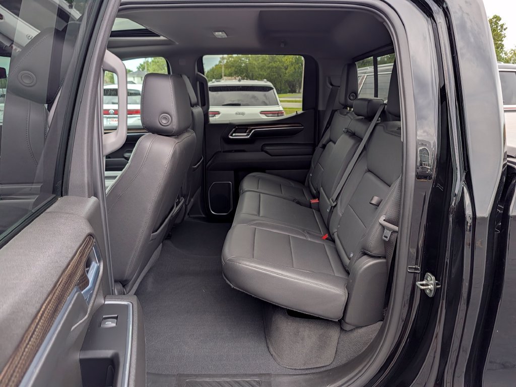 Used 2022 Chevrolet Silverado 1500 LT Trail Boss w/ LT Trail Boss Premium Package AWD/4WD image 21