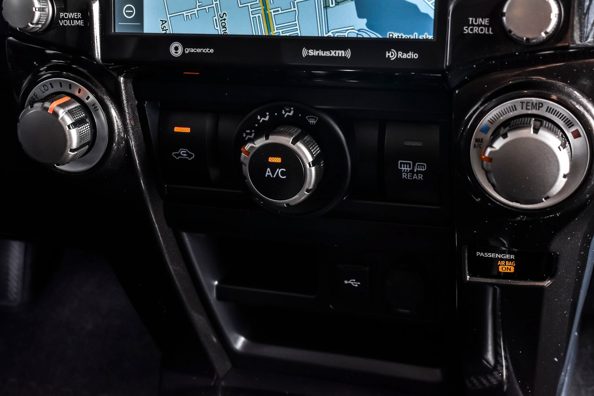 Used 2024 Toyota 4Runner TRD Off-Road Premium w/ Off Road Premium Plus Package AWD/4WD image 29