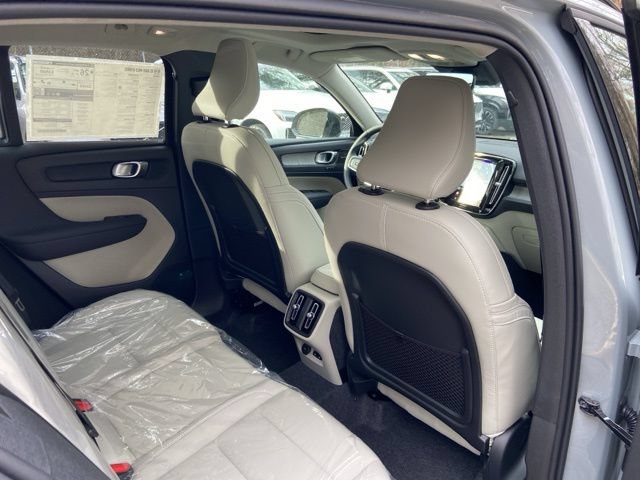 New 2026 Volvo XC40 B5 Ultra w/ Climate Package AWD/4WD image 15