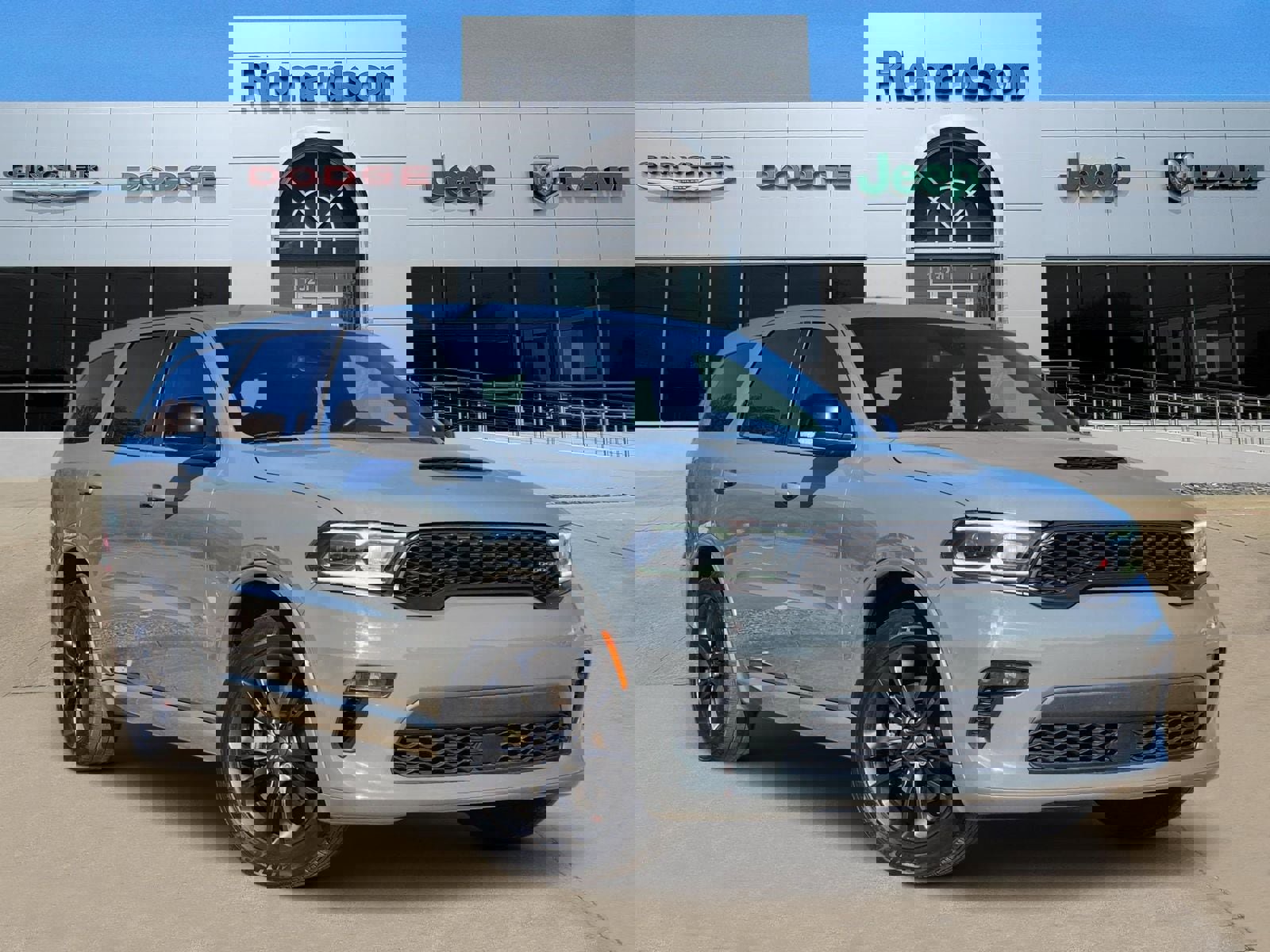 Used 2022 Dodge Durango GT image 1