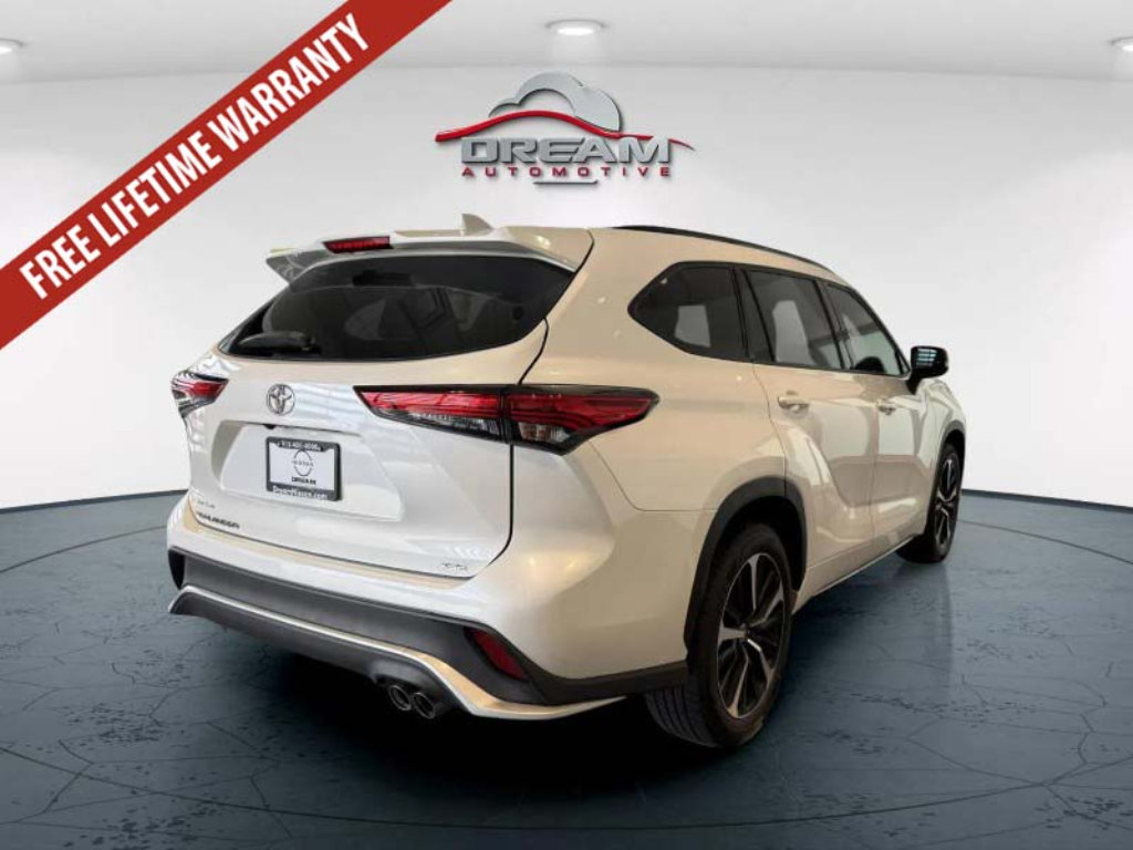 Used 2021 Toyota Highlander XSE FWD image 25
