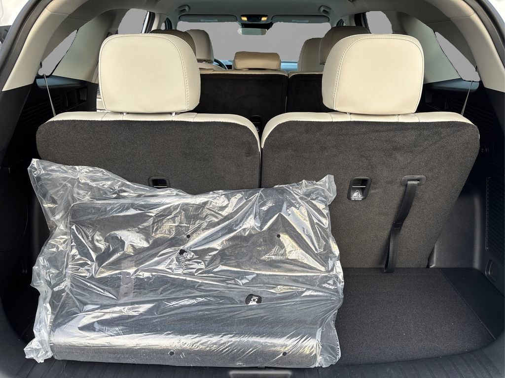 Certified 2025 Kia Sorento S image 11