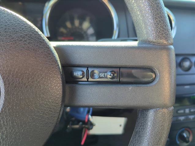 Used 2007 Ford Mustang Deluxe image 19