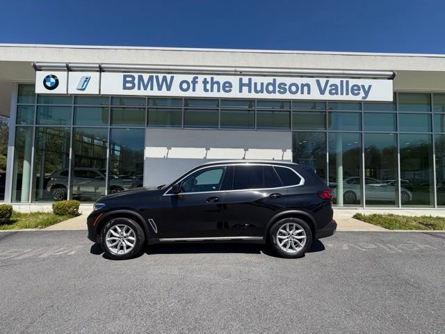 Certified 2023 BMW X5 xDrive40i w/ Premium Package AWD/4WD image 1