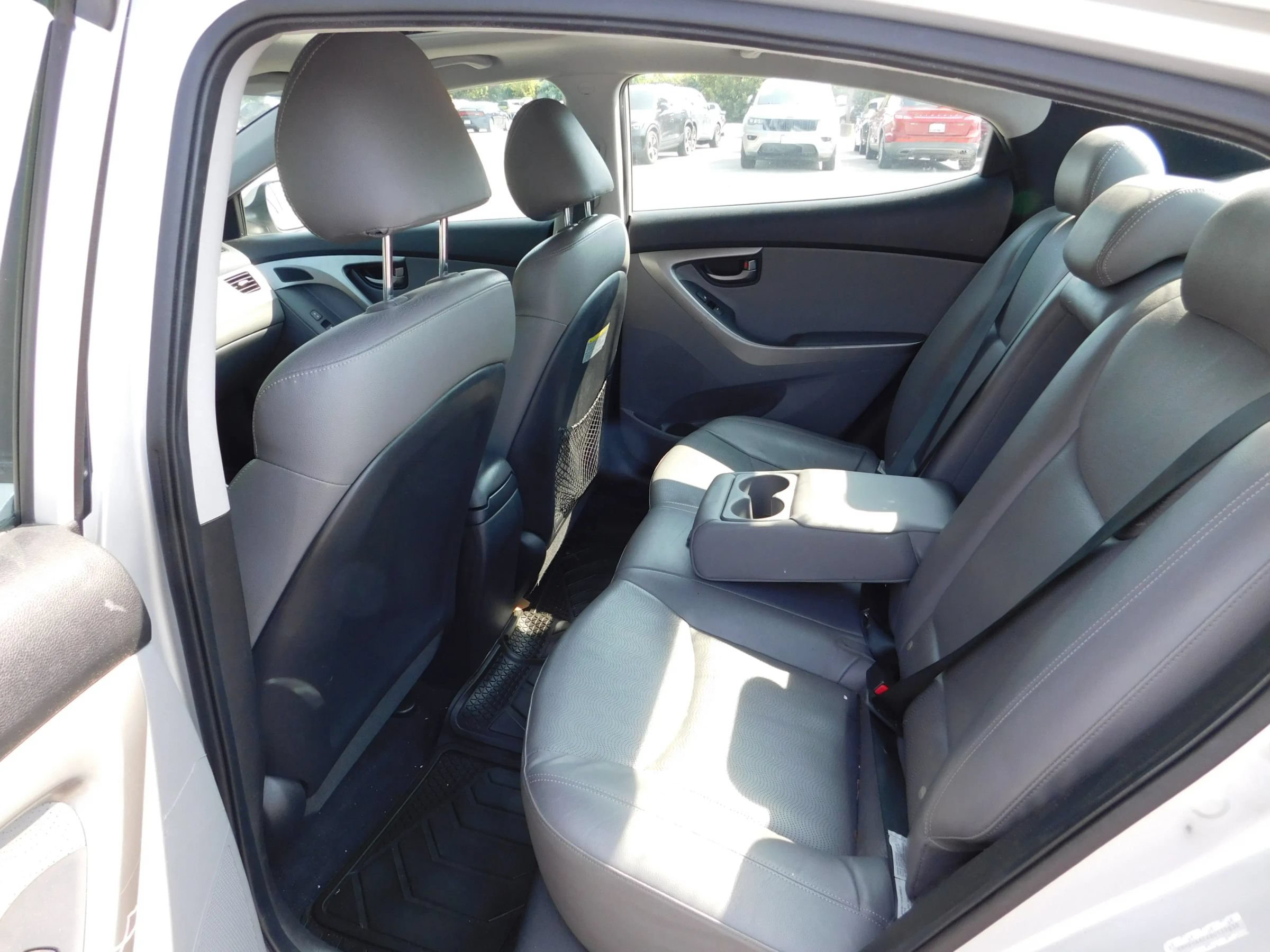 Used 2011 Hyundai Elantra Limited w/ Premium Pkg 5 FWD image 11