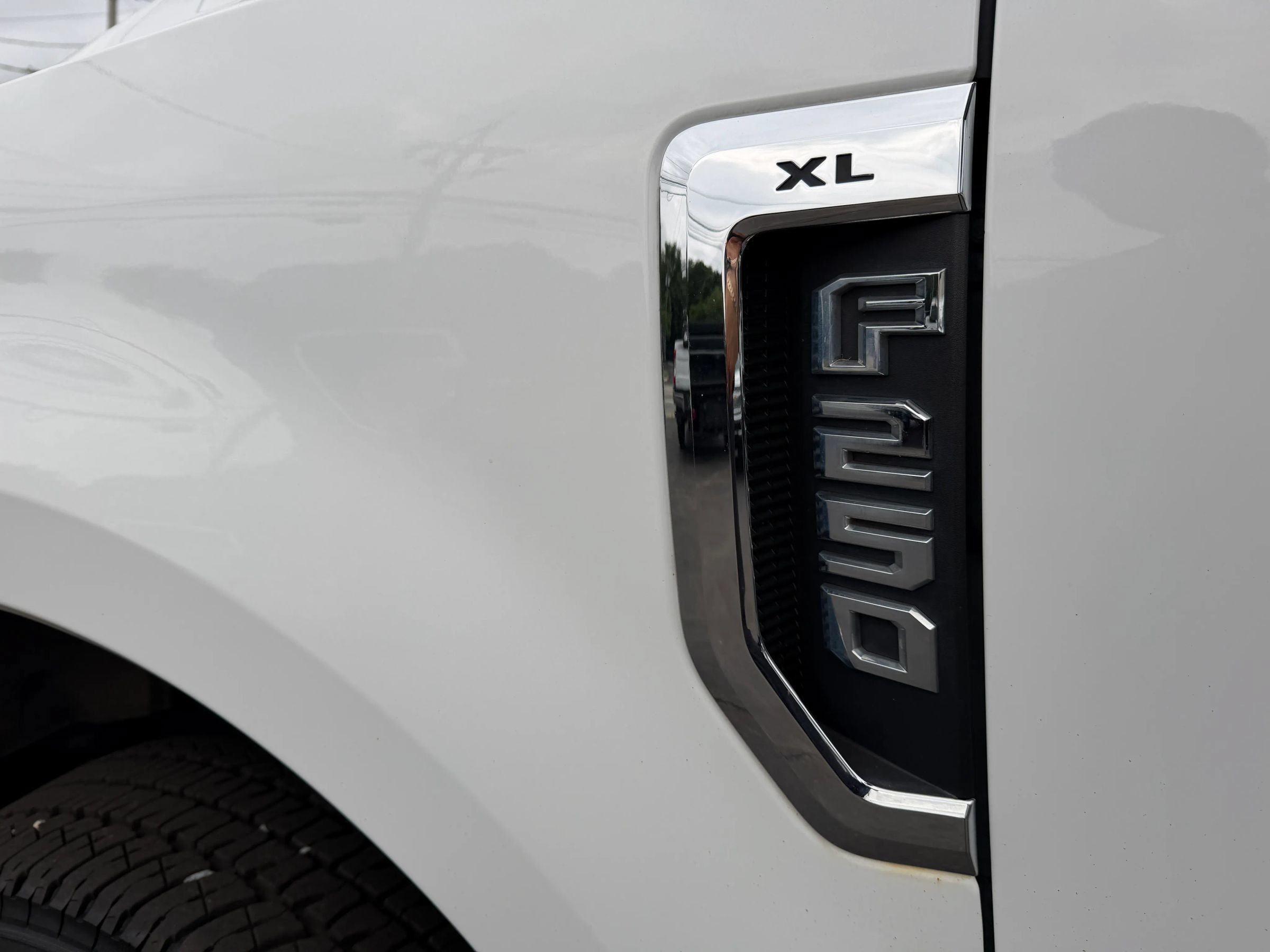 Used 2017 Ford F250 XL w/ Power Equipment Group AWD/4WD image 23
