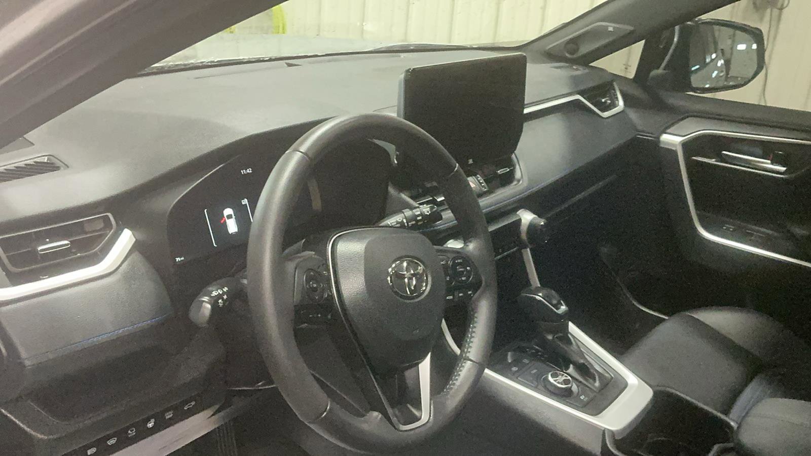 Used 2025 Toyota RAV4 XSE w/ Advanced Technology Package image 12