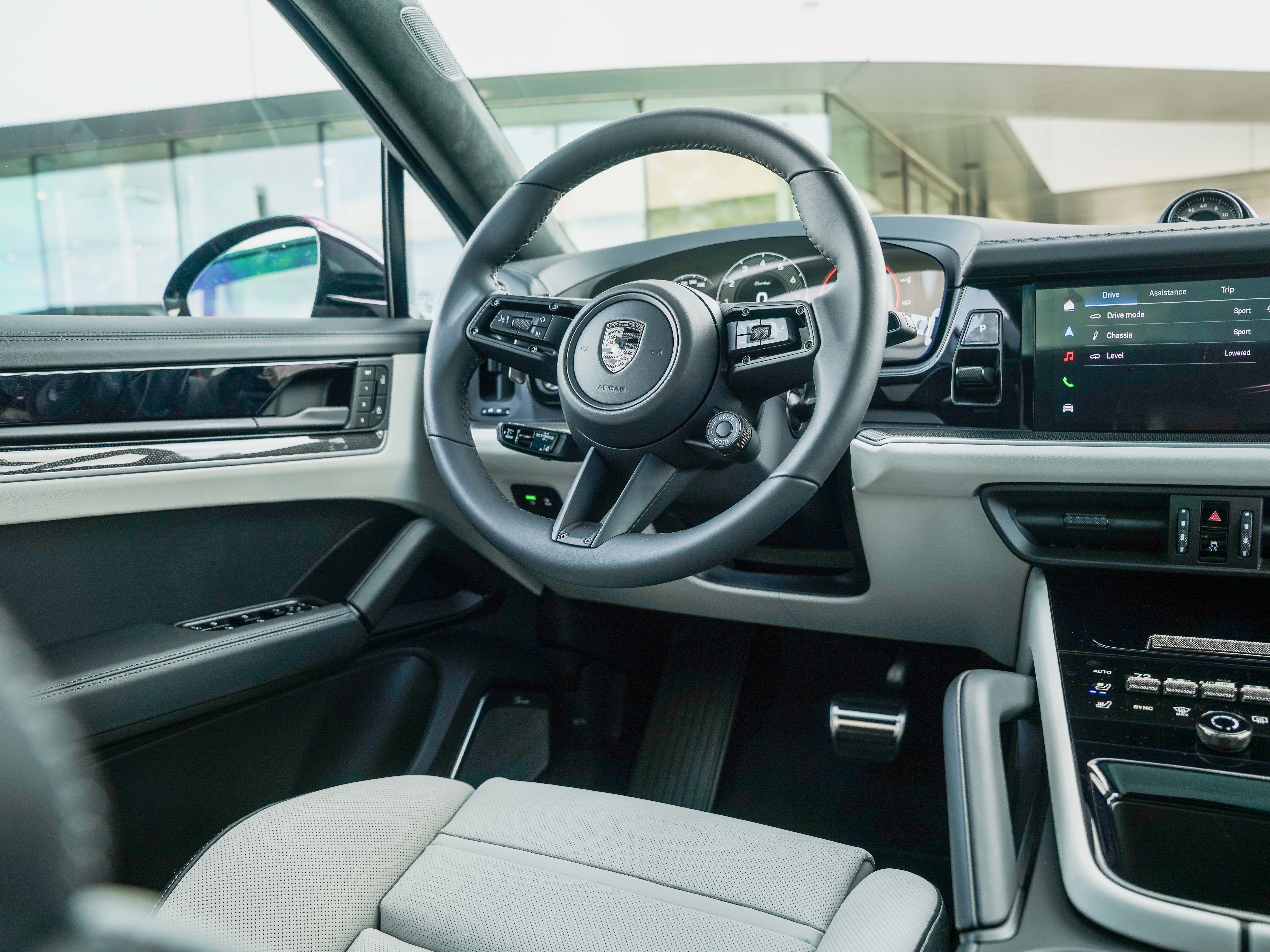 New 2026 Porsche Cayenne Turbo image 26