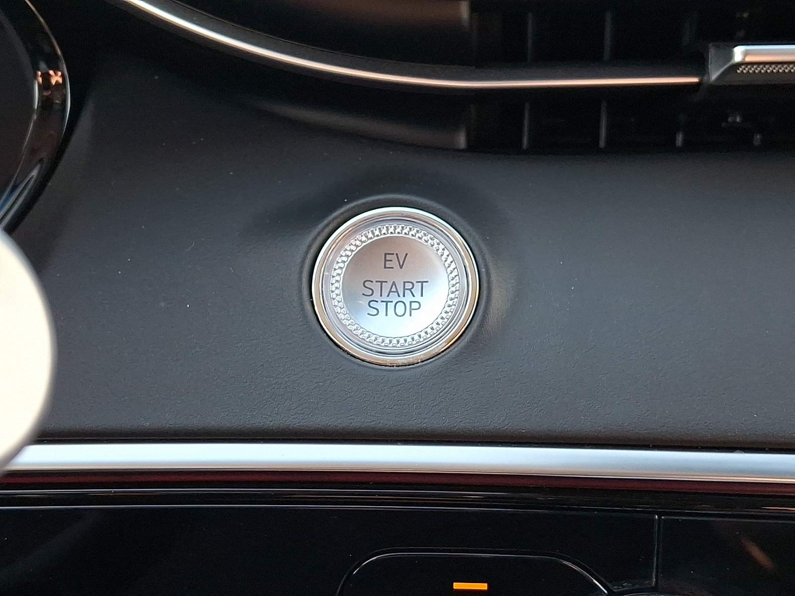 Certified 2023 Genesis Electrified GV70 AWD/4WD image 24