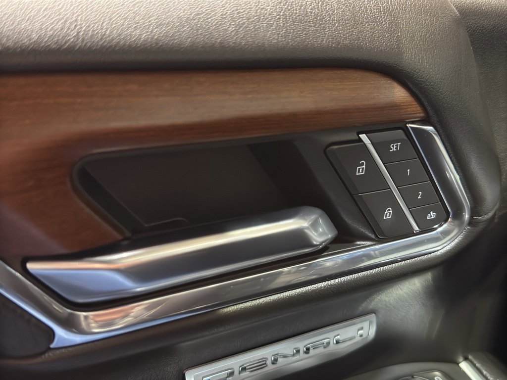 Used 2023 GMC Sierra 1500 Denali w/ Denali Reserve Package image 39