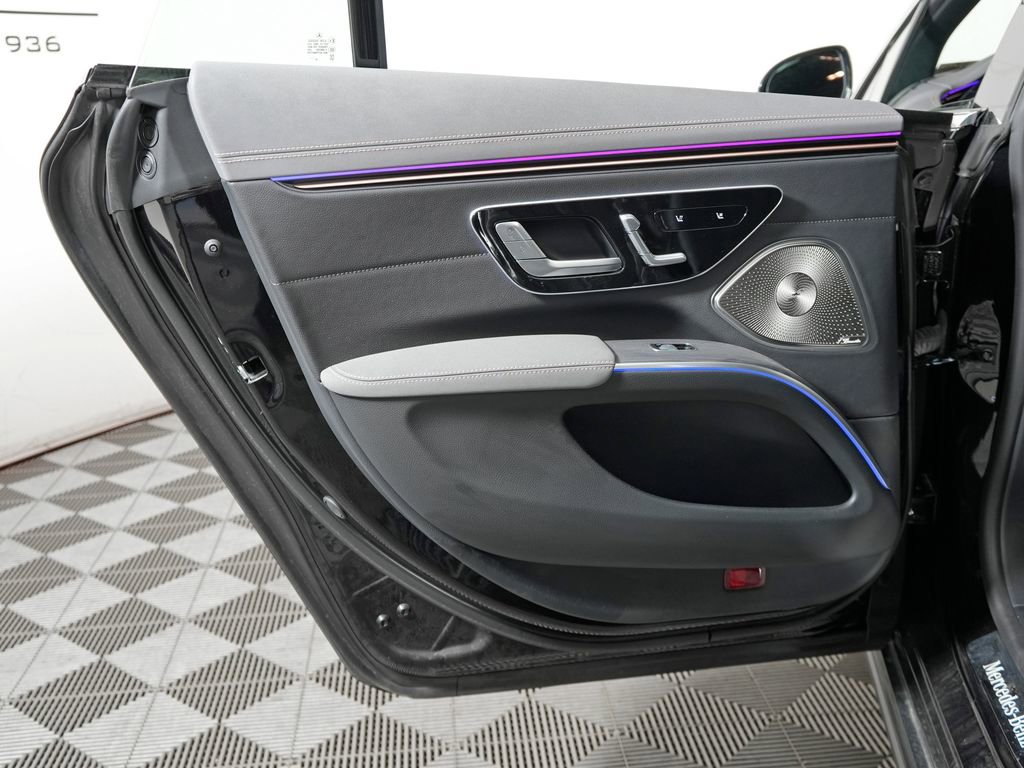 Certified 2023 Mercedes-Benz EQS 580 4MATIC Sedan image 31