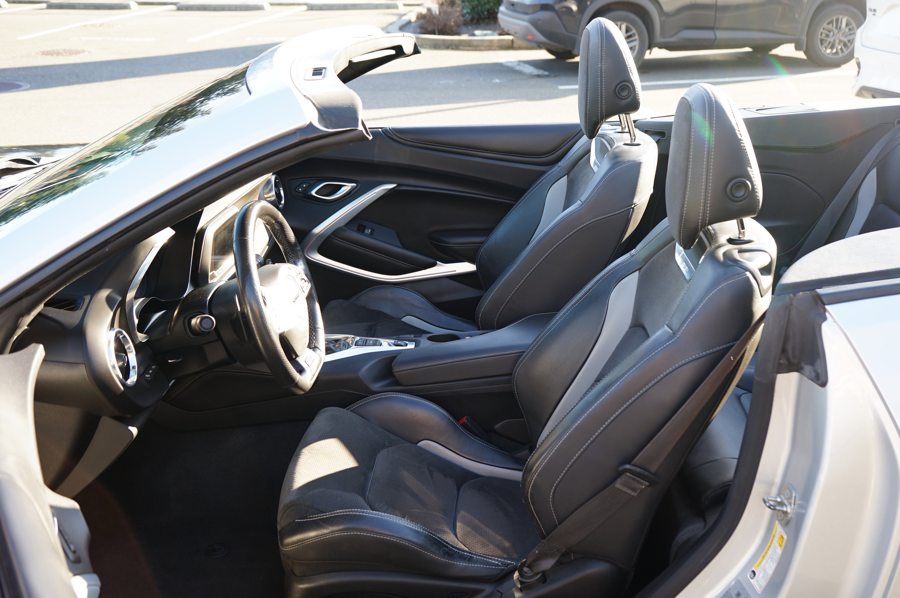 Used 2018 Chevrolet Camaro SS image 23