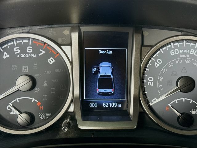 Used 2021 Toyota Tacoma SR5 AWD/4WD image 12