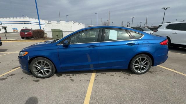 Used 2017 Ford Fusion SE w/ Equipment Group 201A image 5