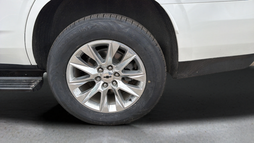 Used 2023 Chevrolet Tahoe Premier AWD/4WD image 18