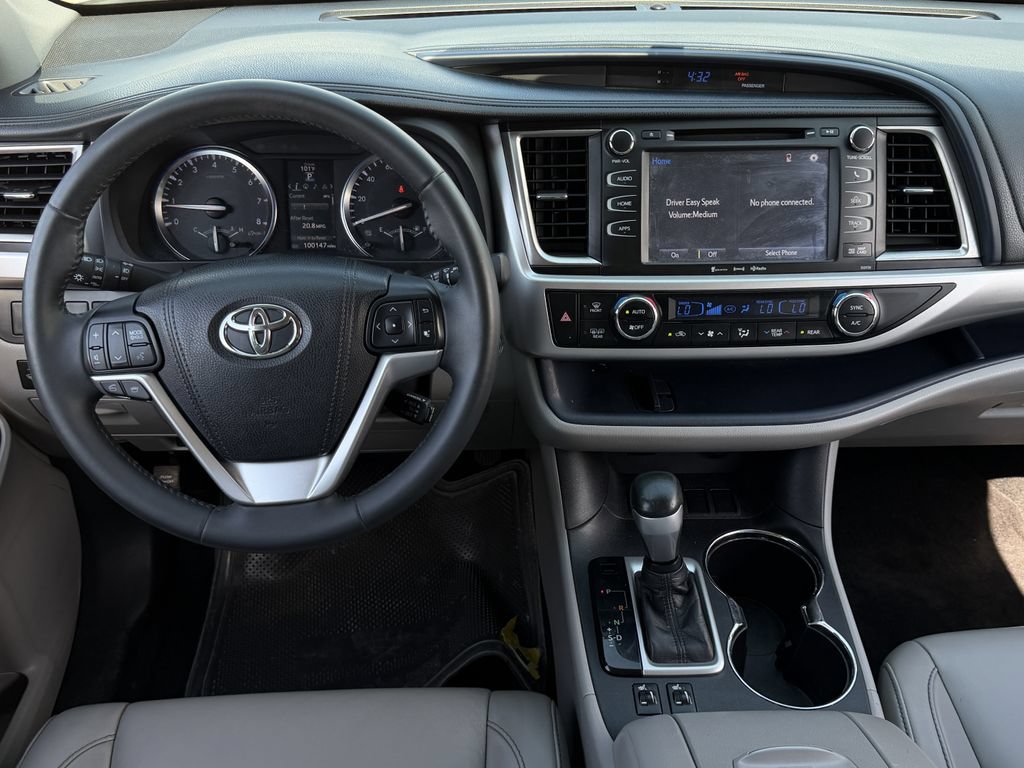 Used 2016 Toyota Highlander XLE FWD image 14