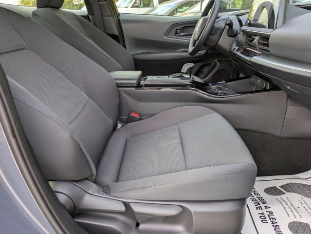 Used 2025 Toyota Prius LE image 24