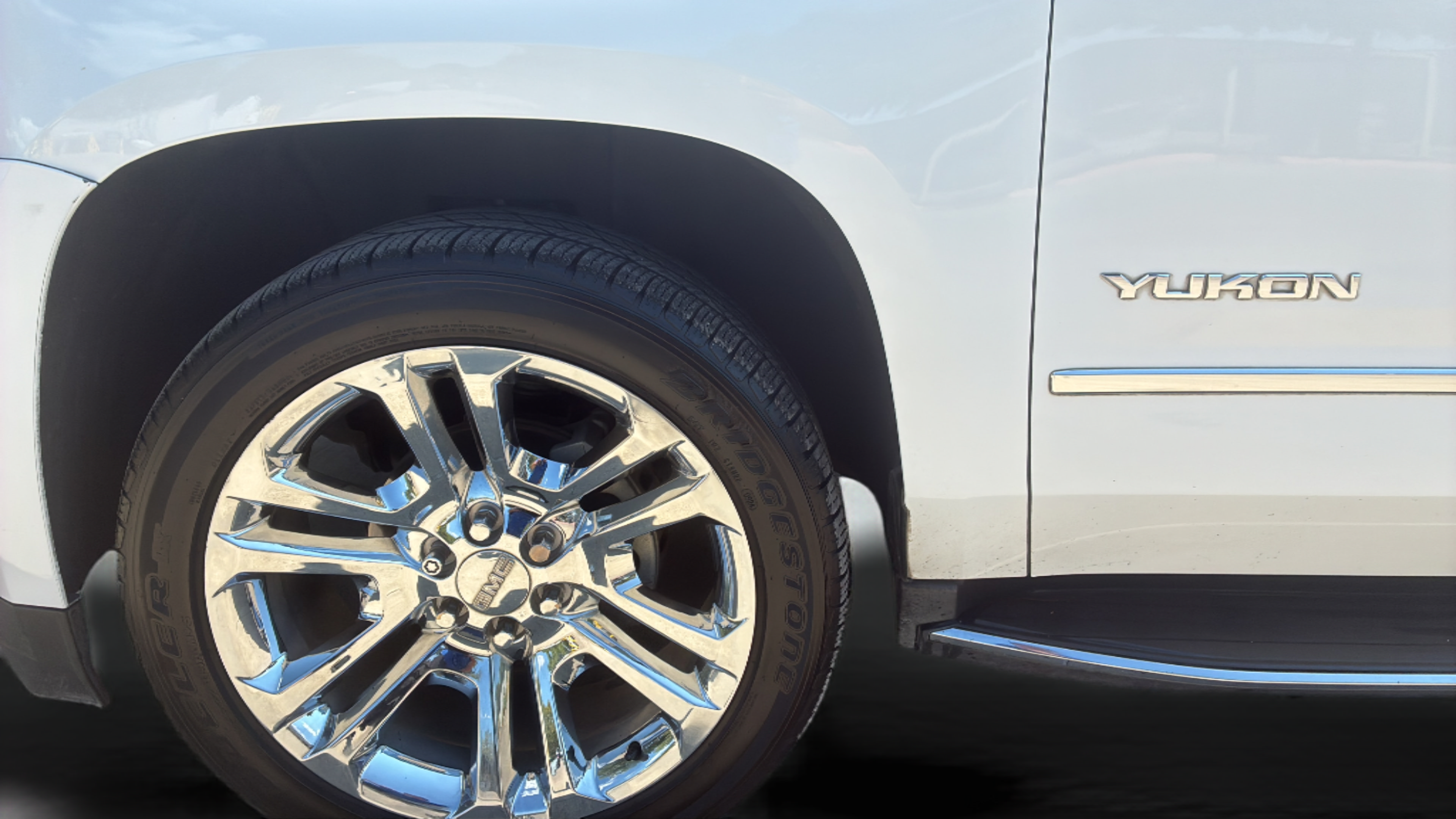 Used 2018 GMC Yukon SLT w/ Premium Edition RWD image 30