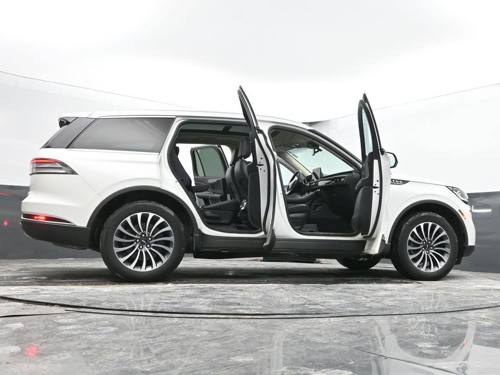 Used 2023 Lincoln Aviator AWD w/ Premium Package image 77