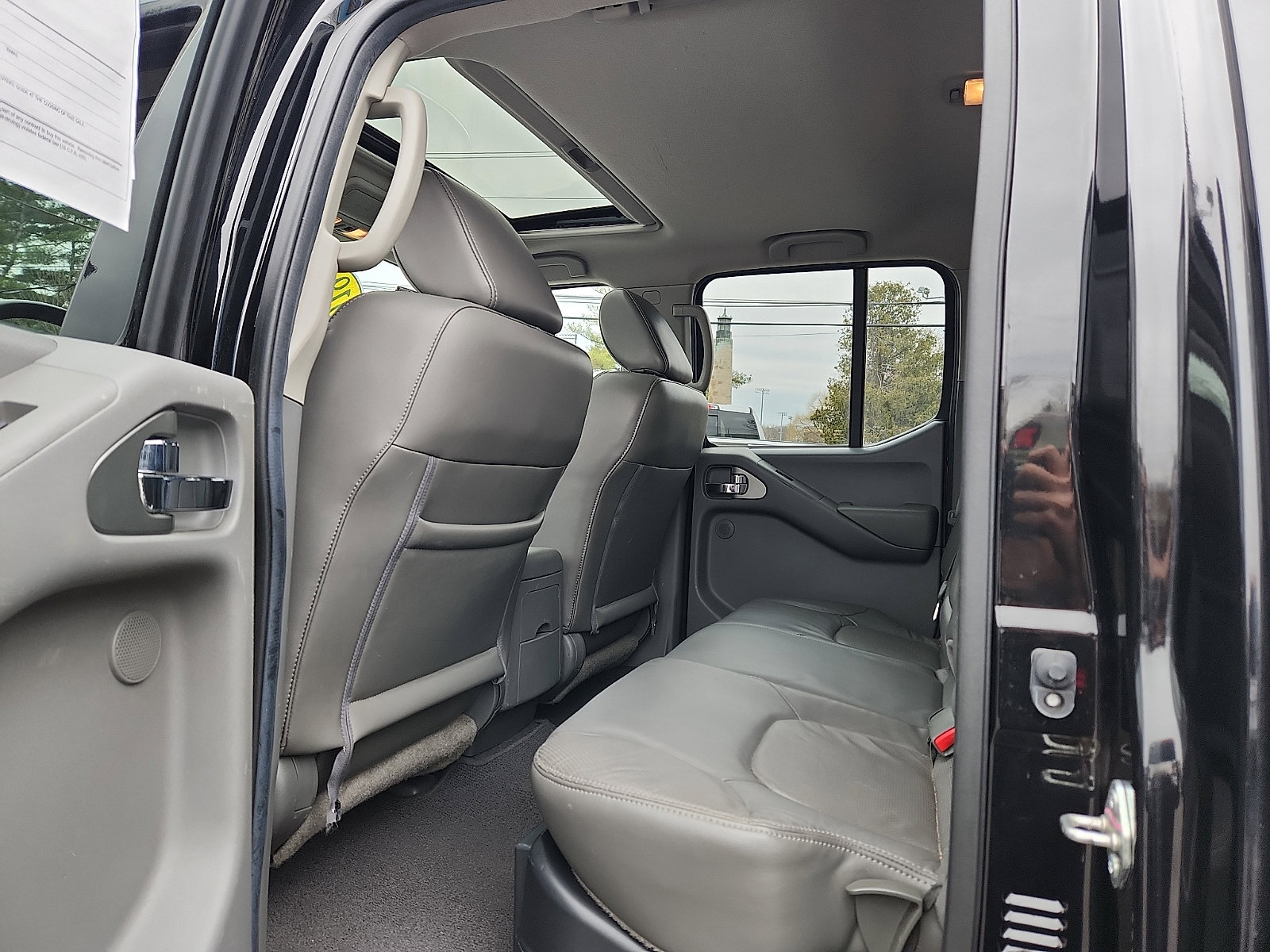 Used 2019 Nissan Frontier SL image 10