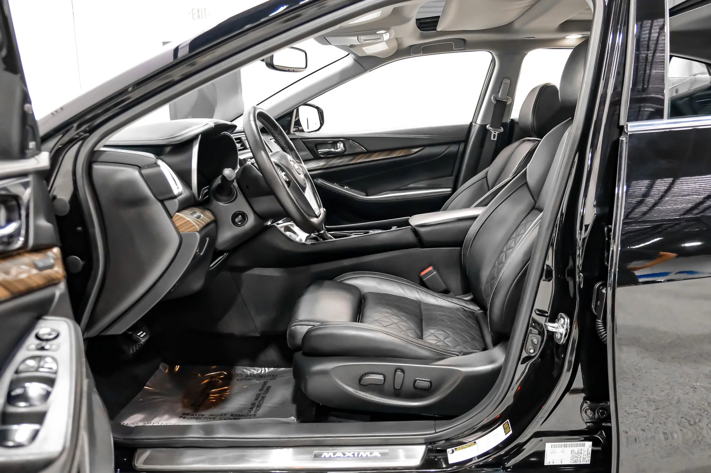 Used 2017 Nissan Maxima Platinum FWD image 21