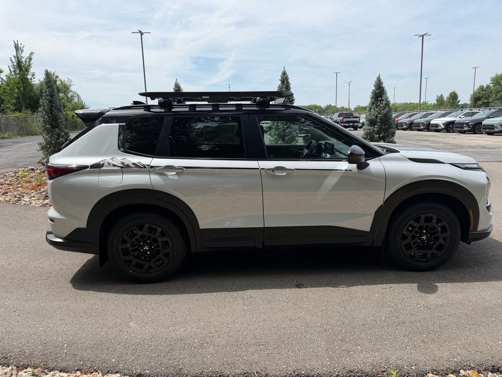 New 2026 Mitsubishi Outlander AWD image 6