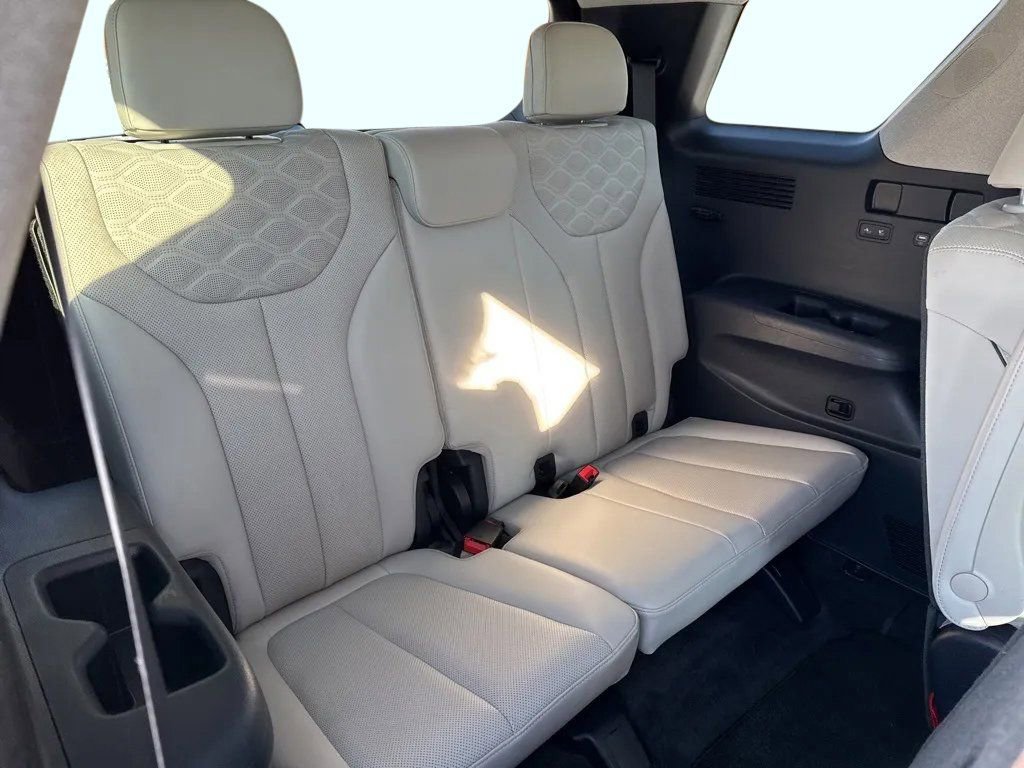 Used 2021 Hyundai Palisade Limited FWD image 33