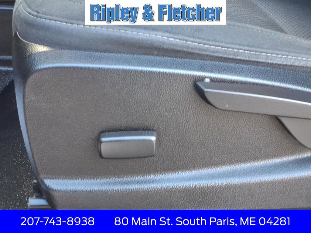 Used 2021 Chevrolet Colorado LT w/ Fleet Safety Package image 12