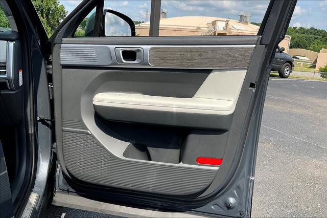 Used 2025 Hyundai Santa Fe Calligraphy image 27