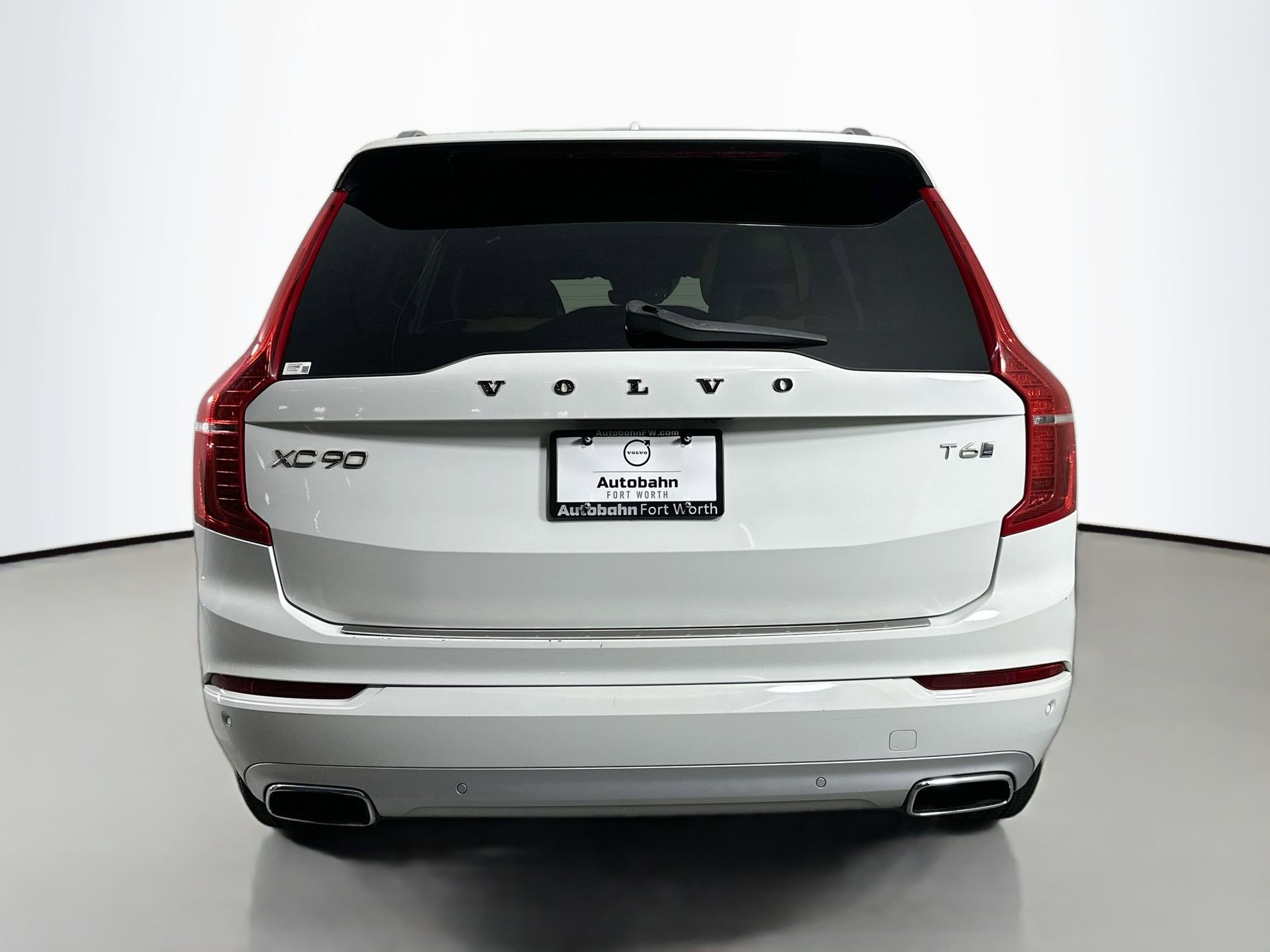 Used 2018 Volvo XC90 T6 Momentum w/ Convenience Package image 7