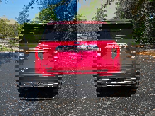 Certified 2022 Ford Explorer XLT w/ Equipment Group 202A image 8
