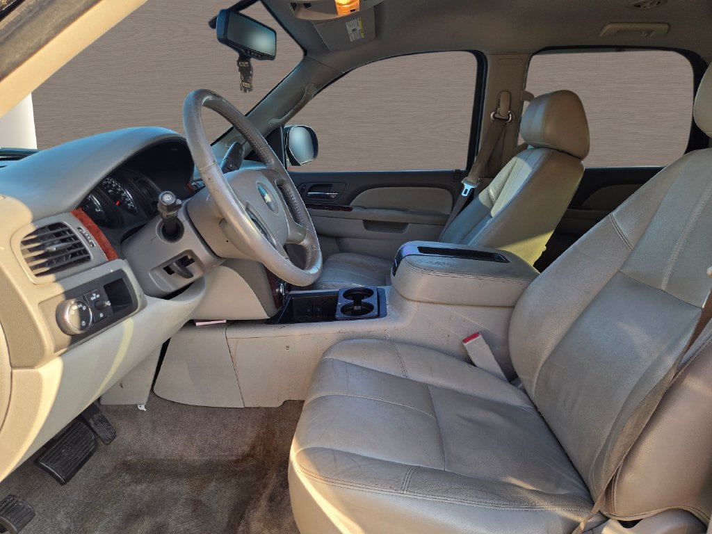 Used 2013 Chevrolet Tahoe LT w/ Luxury Package RWD image 20