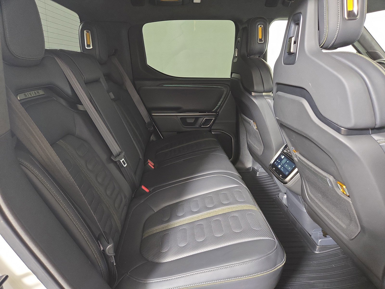 Used 2022 Rivian R1T Adventure image 22