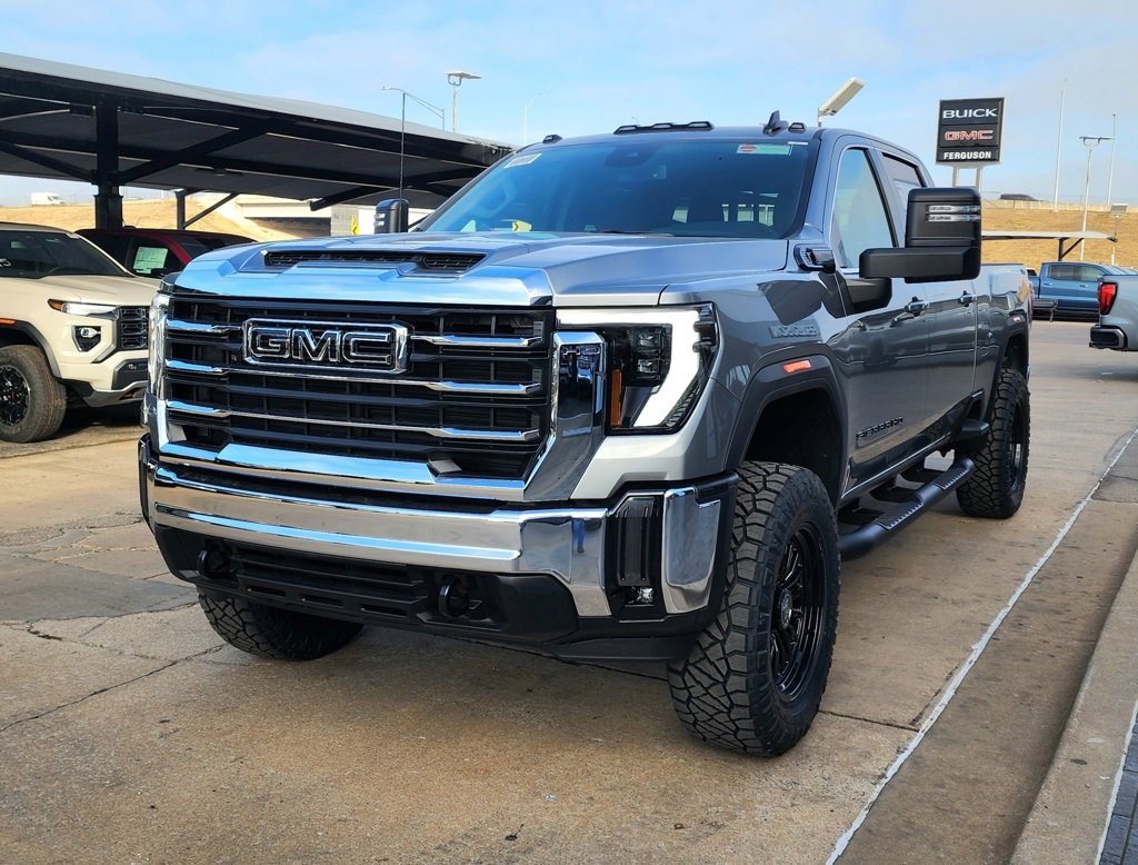 New 2026 GMC Sierra 2500 SLE image 7