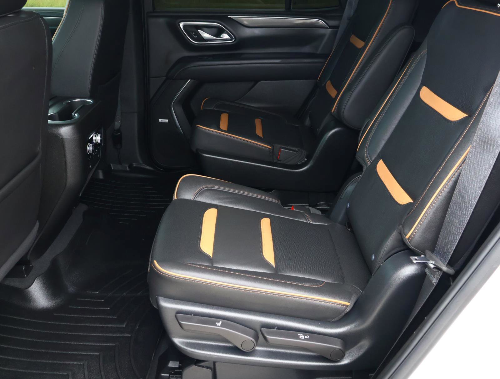 Used 2023 GMC Yukon AT4 w/ Technology Package image 22