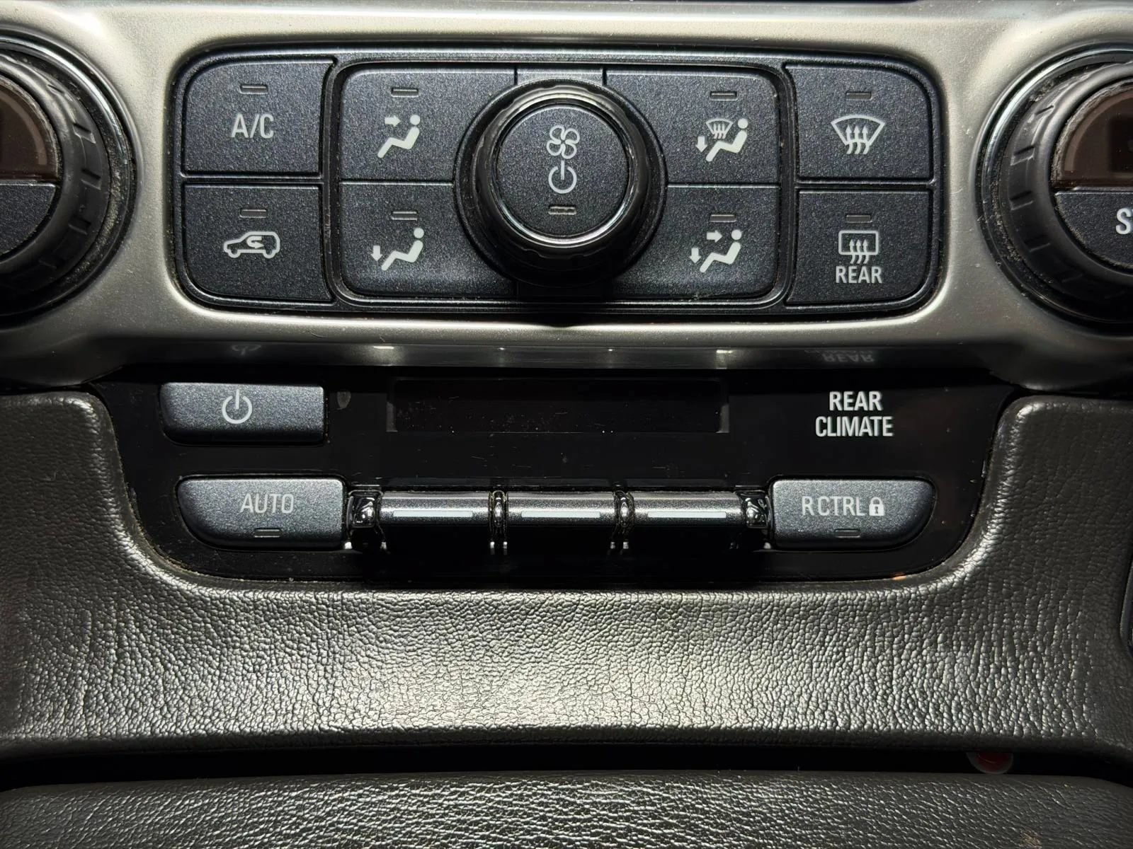 Used 2016 Chevrolet Tahoe LTZ RWD image 44
