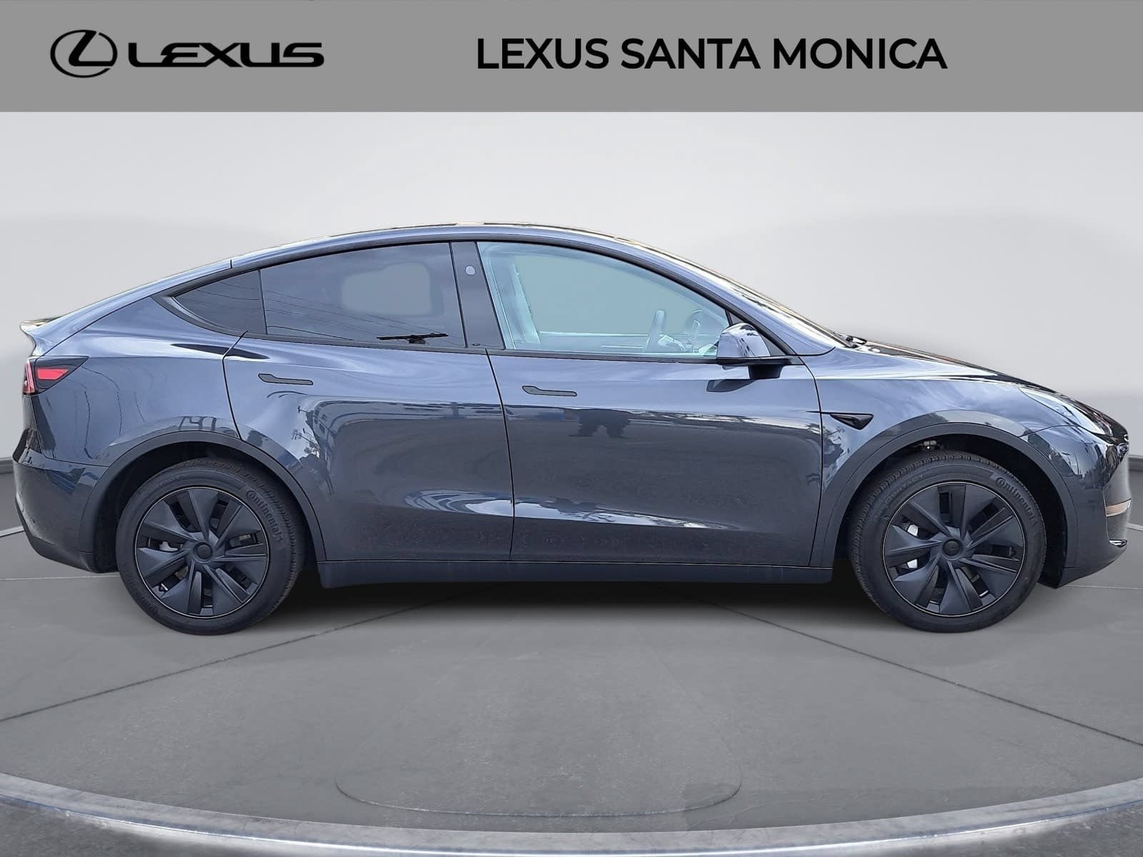 Used 2024 Tesla Model Y 2WD image 4