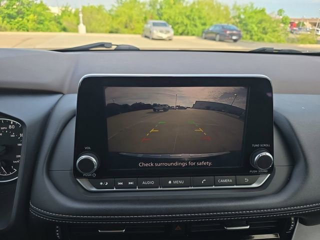 Used 2022 Nissan Rogue SV FWD image 9