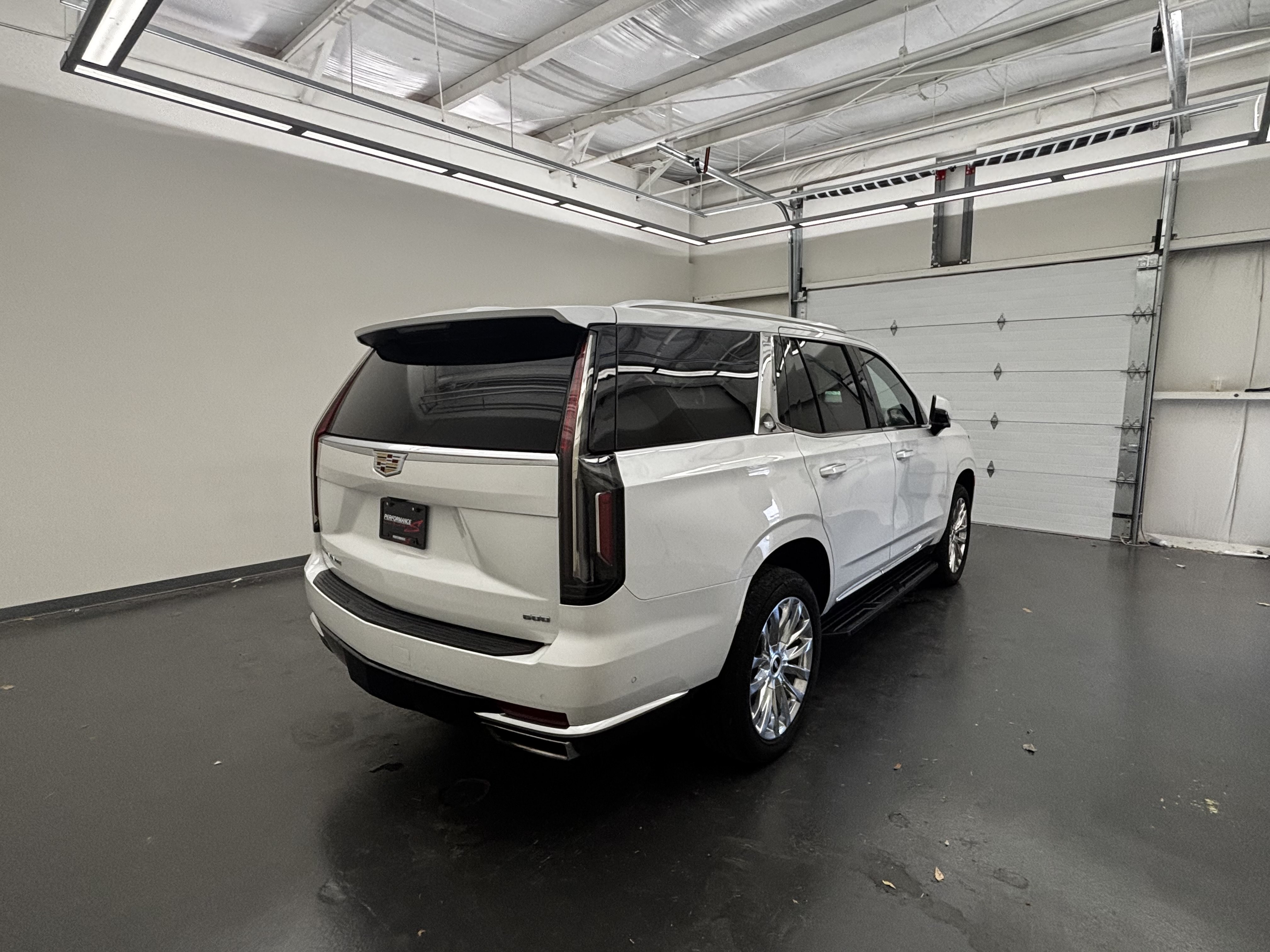 Used 2024 Cadillac Escalade Premium Luxury w/ Performance Package AWD/4WD image 8